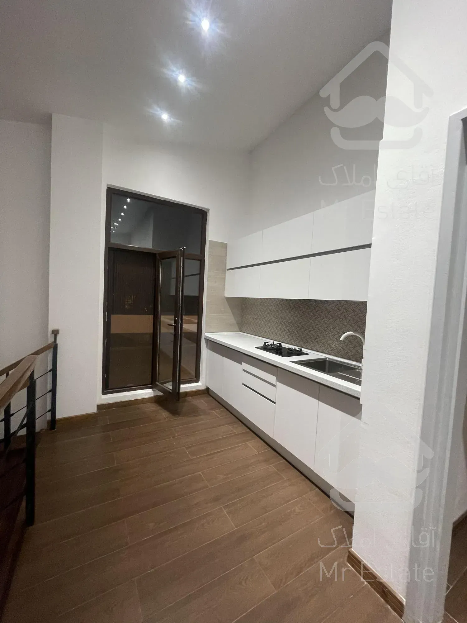 ویلا ۵۰۰ متری پلاک یک جنگل