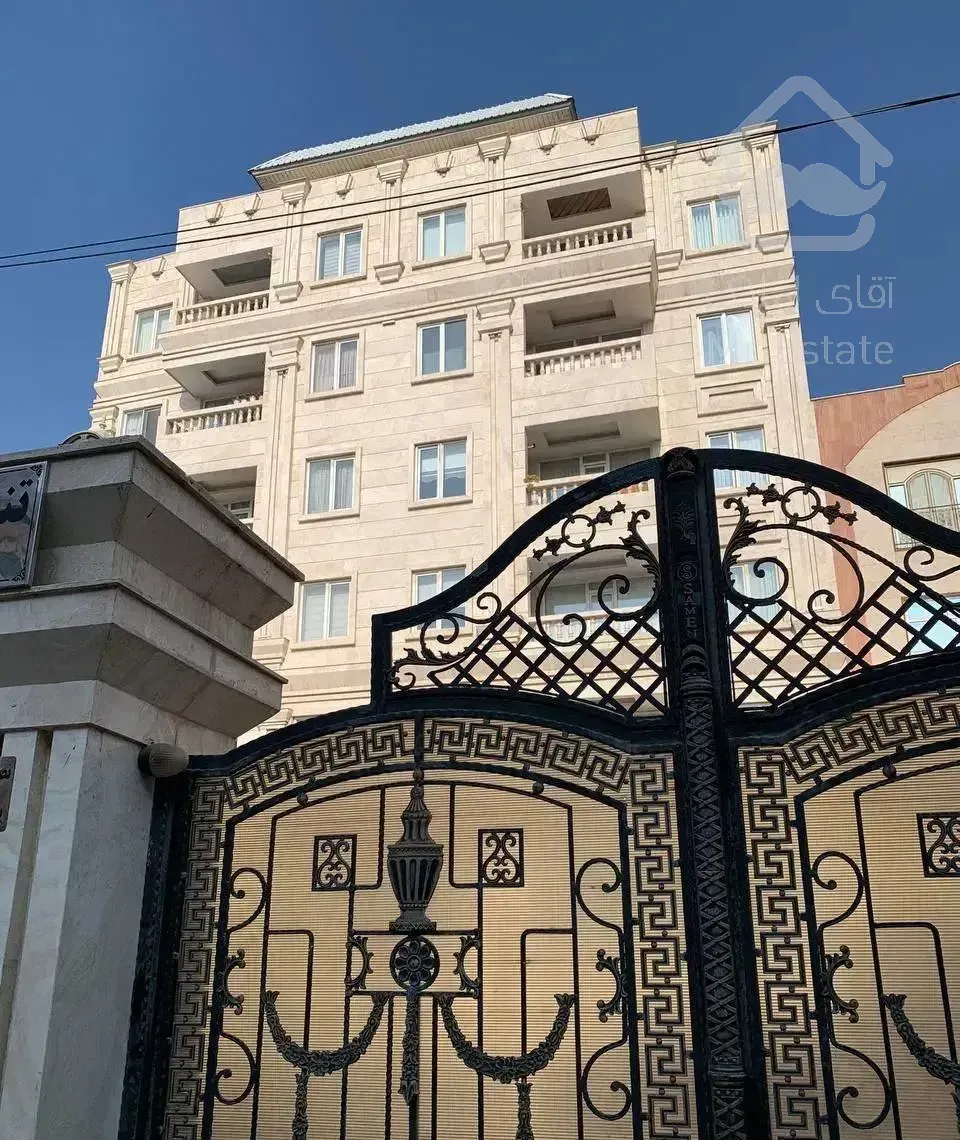 ۱۶۵متر.نوساز.کلید نخورده.روبنما.خوش نقشه