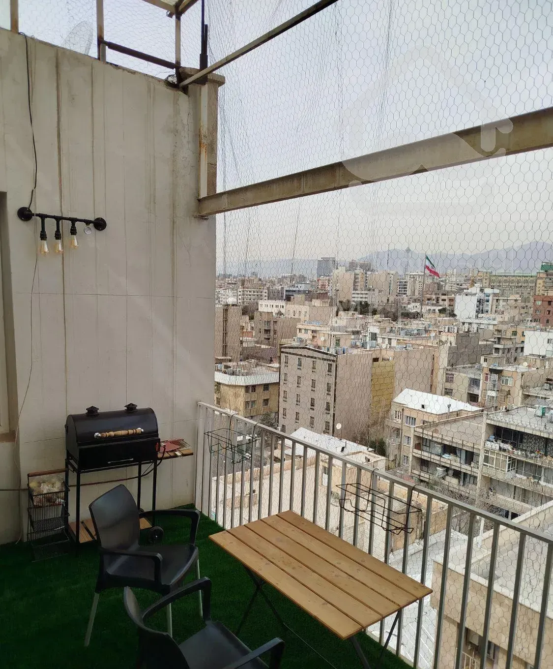 فروش آپارتمان ۱۰۷ متری ۲ خوابه در میدان انقلاب