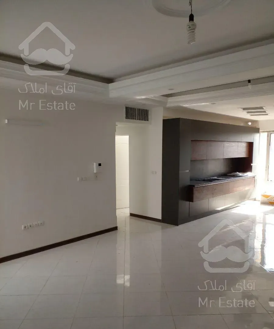 ۱۳۰ متر اپارتمان.۲ خواب.در همایونشهر.لطفعلیخانی.