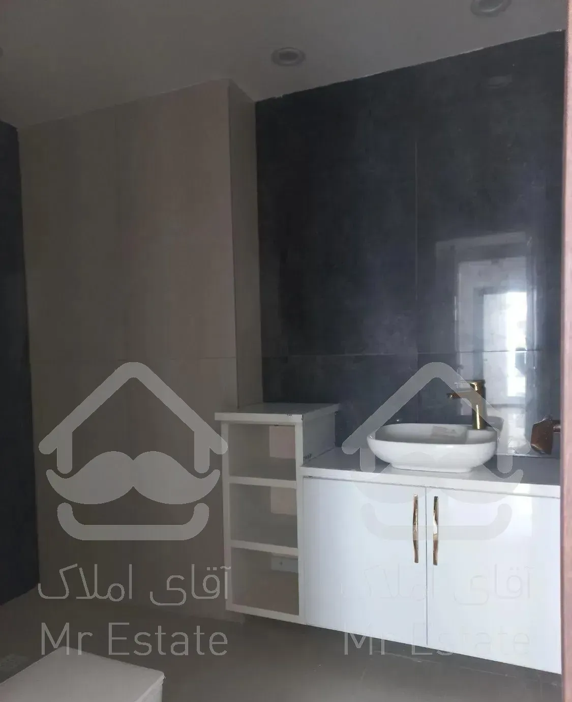 برج مجلل و  تریتیوم /۱۵۸ متر/۳ خواب مستر دار