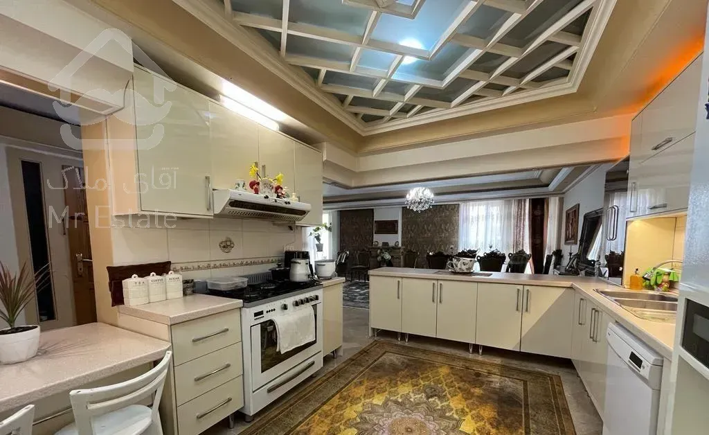 ۱۷۵ متر آپارتمان در بهترین فرعی خیابان پنجم