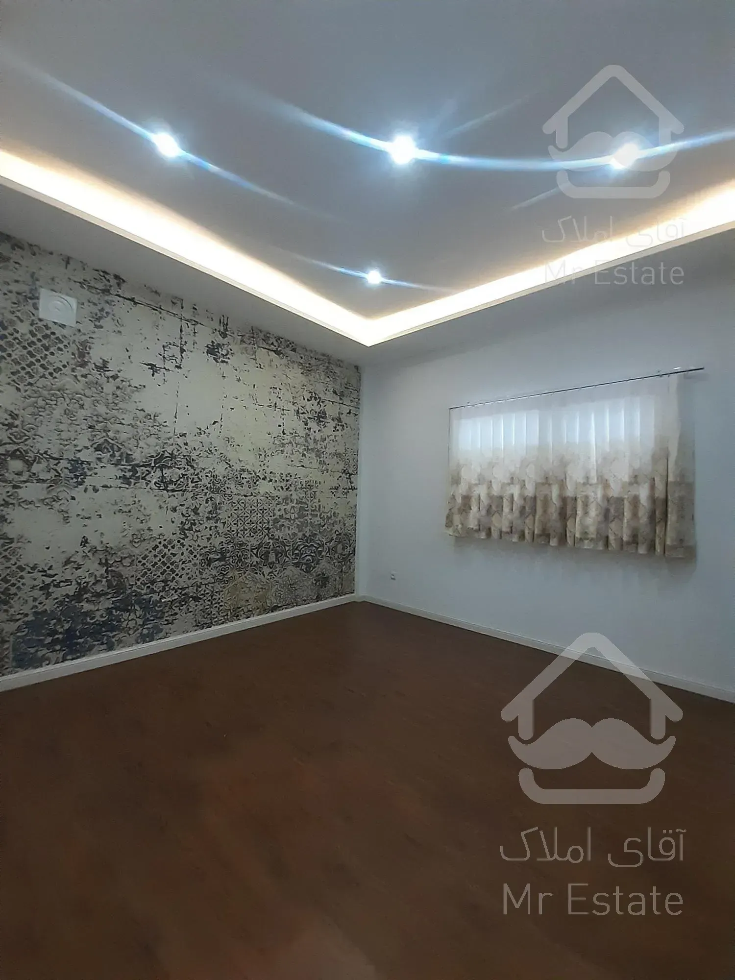 ویلا 570 متری لوکس در کردان