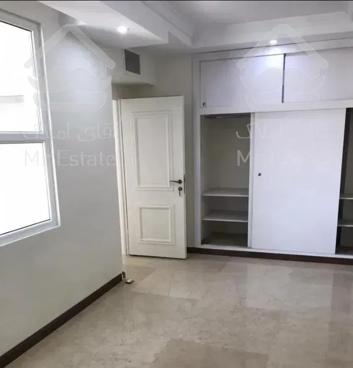 آپارتمان ۸۳ متری دو خواب