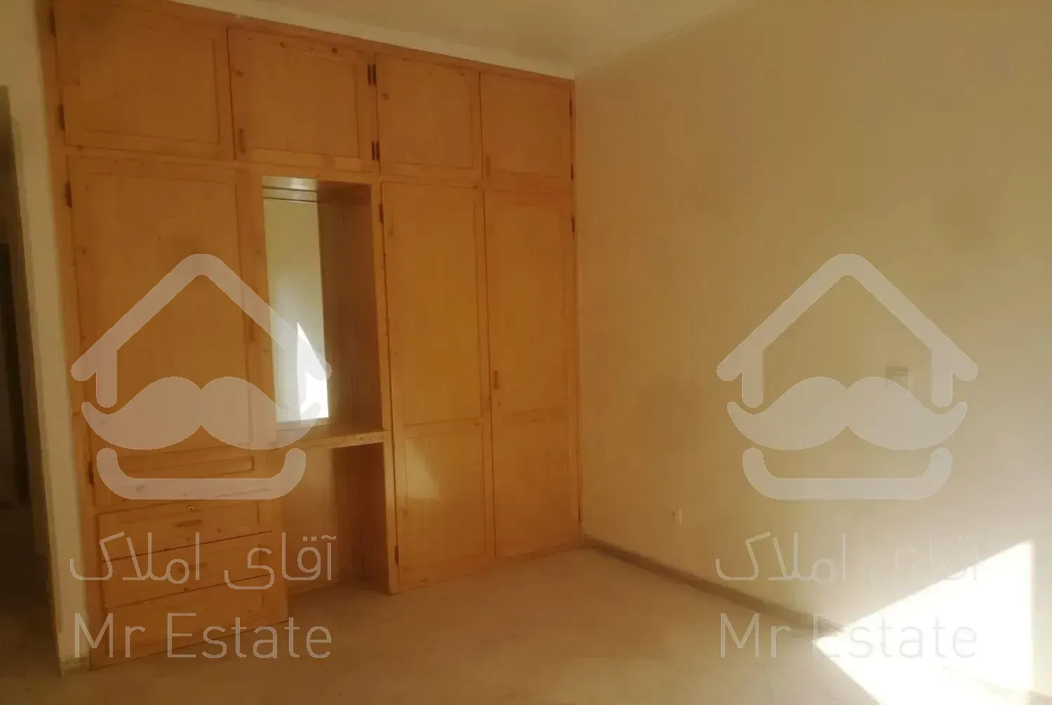 180 متر 3 خواب واقع در یخچال قلهک