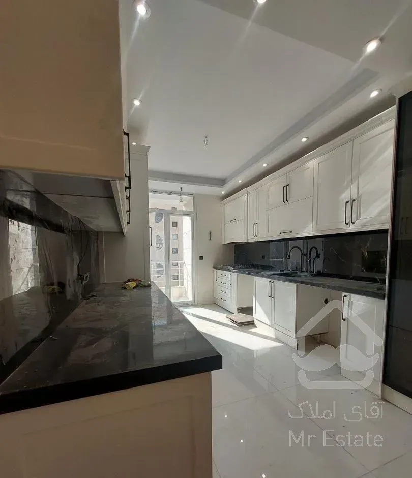 ۹۵ متری خوش نقشه ۵ ساله فردوس غرب