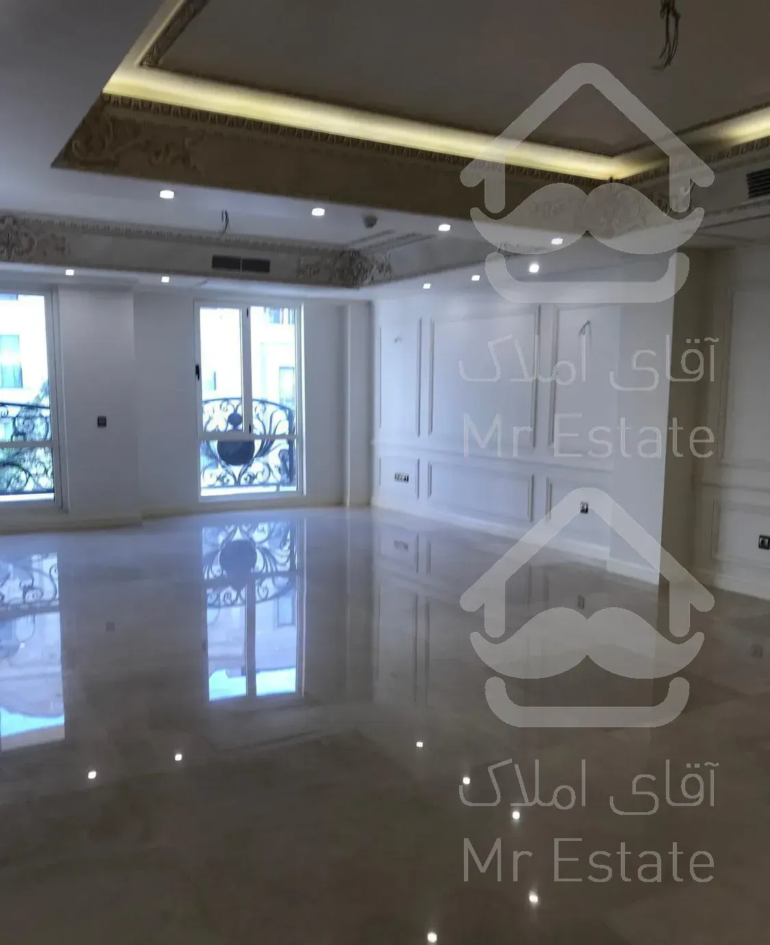 آپارتمان ٢١٠ مترى مهندسى ساز