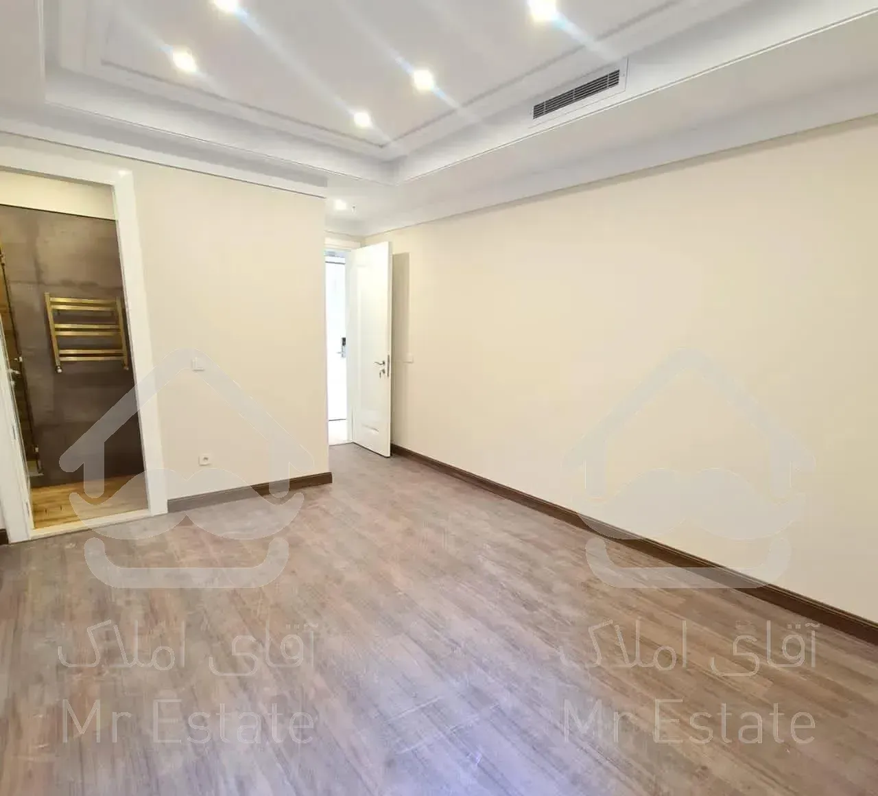 ١١٠ متر گلچین دو خوابه