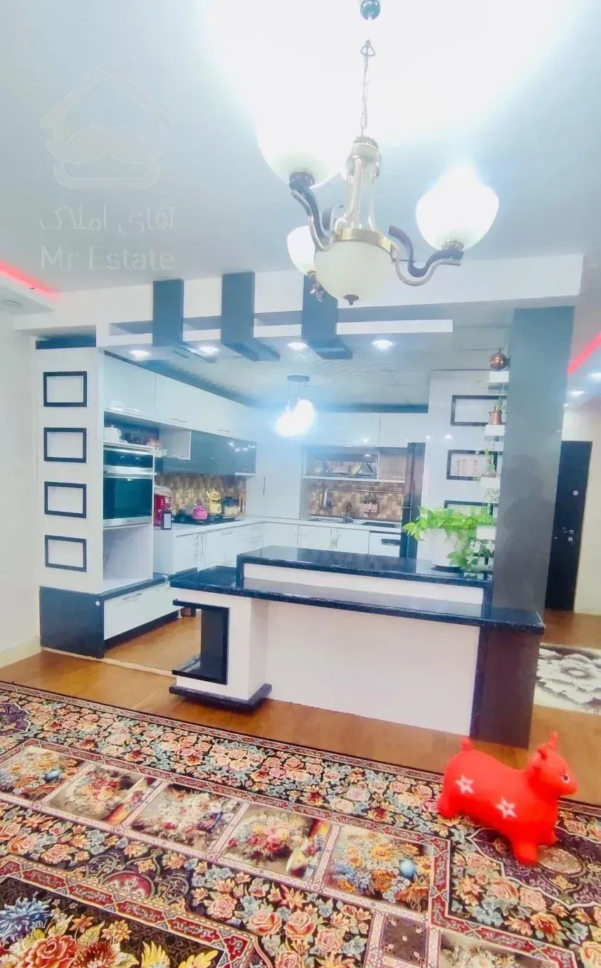 آپارتمان۱۴۰ متر ۳خواب تک واحد۲۰متری خمینی