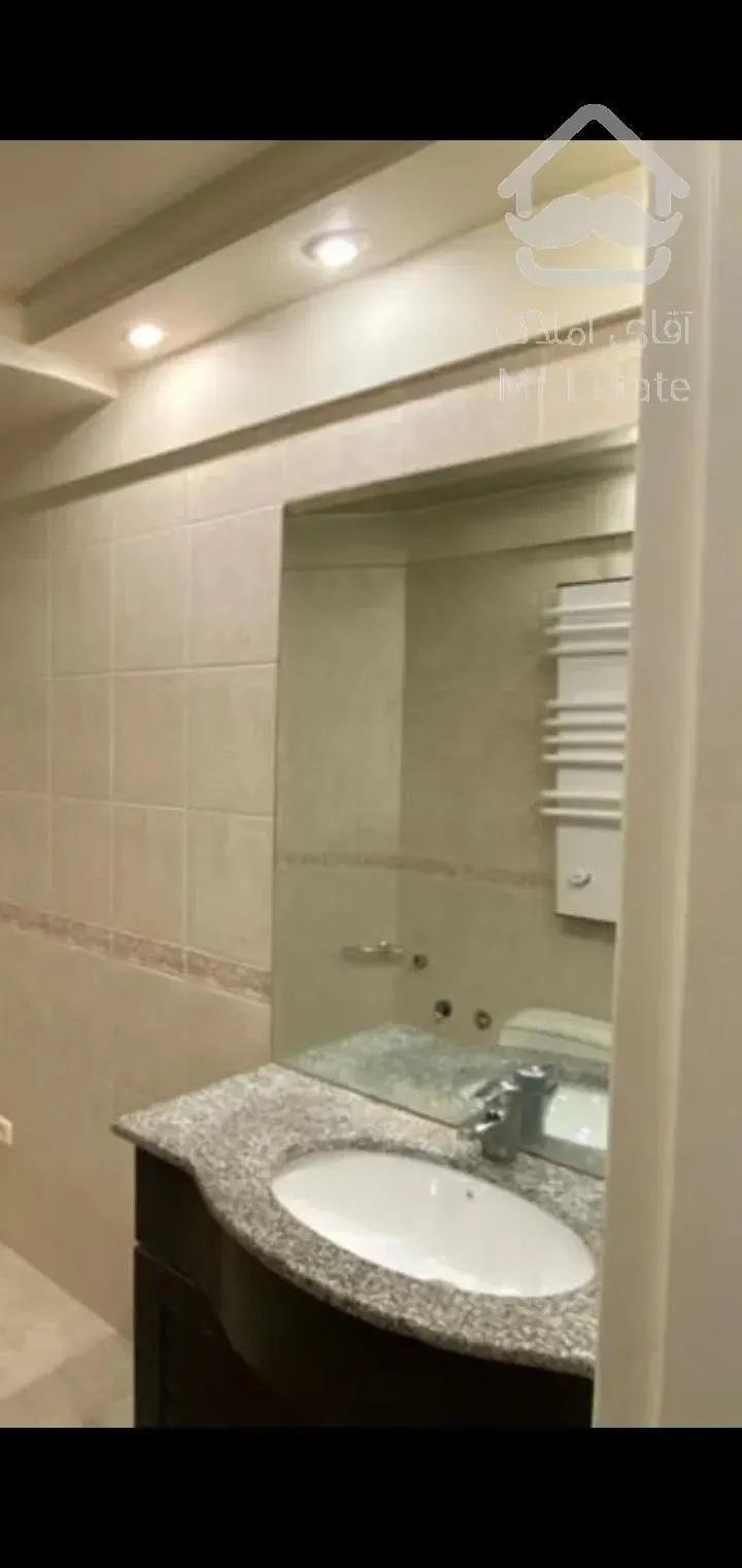 آپارتمان ۱۳۰ متری سه خوابه  شیک و مدرن درکه