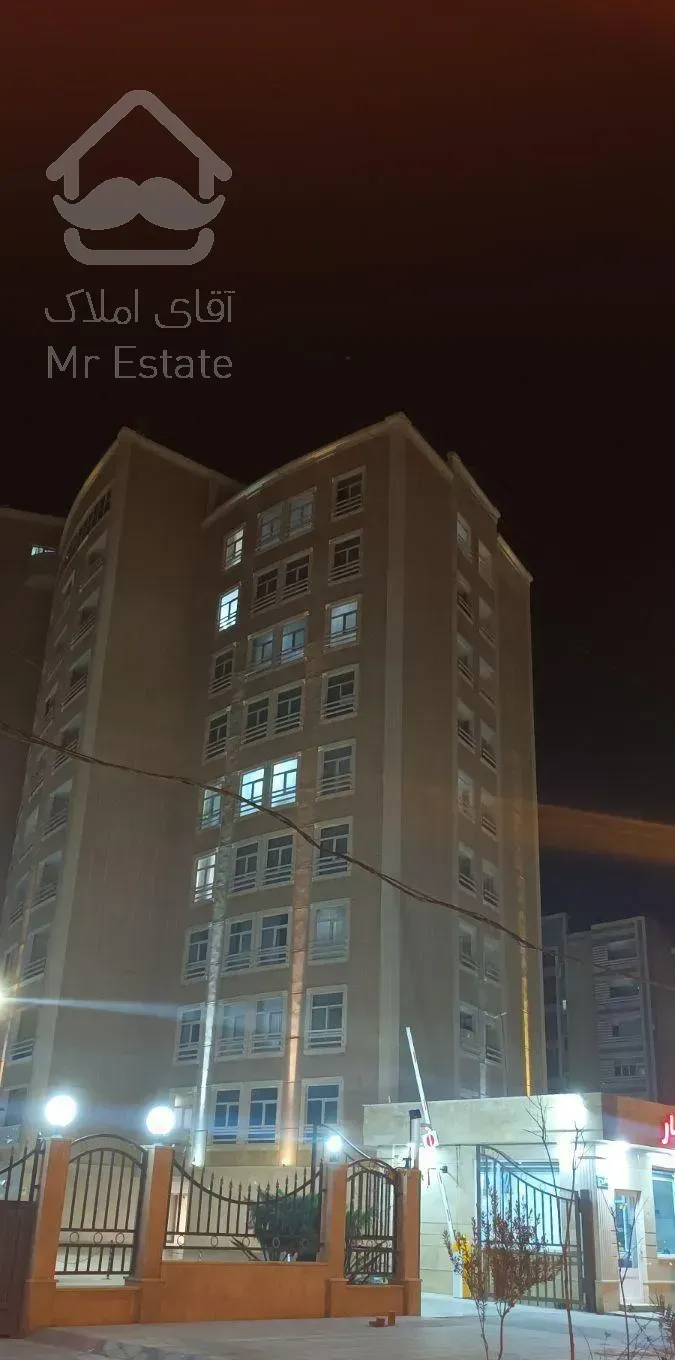 آپارتمان ۱۰۰ متری/شیک /پشت دادگستری