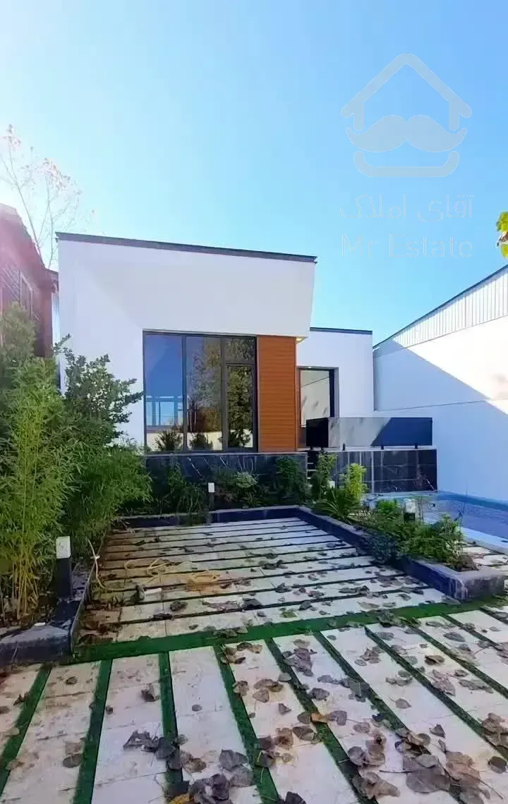 ویلامدرن استخردار۳۱۰متری باسندششدانگ نور