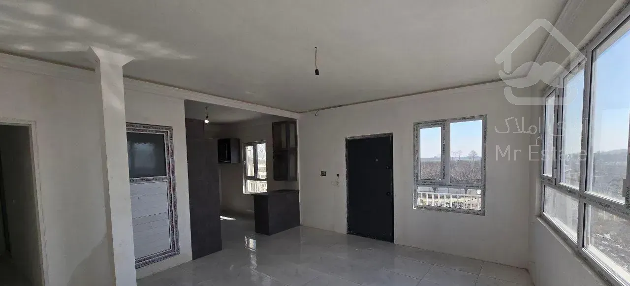 نوساز کامل و واقعی غرق در نور مااک هستم