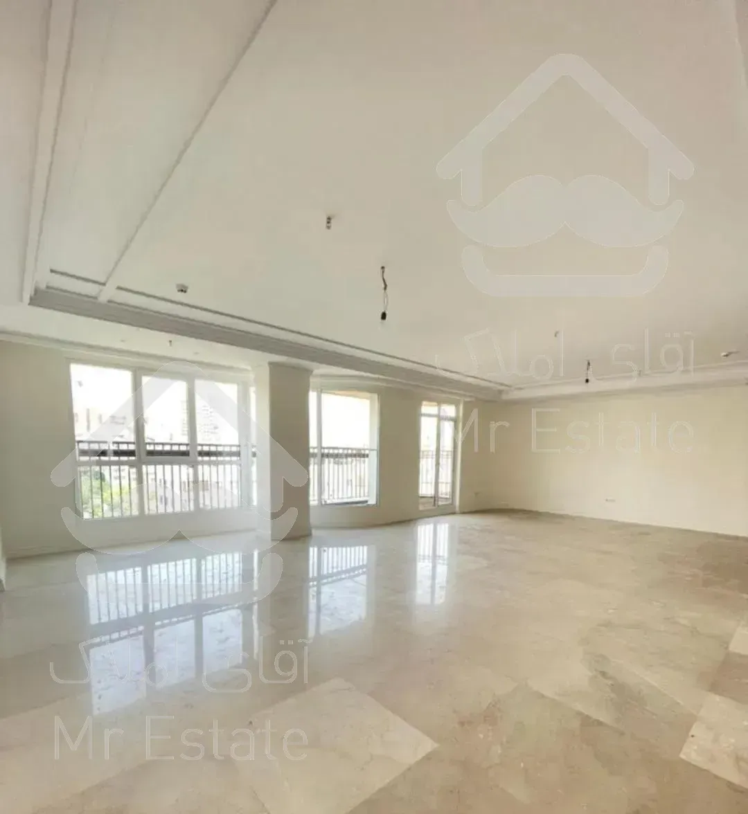 ازگل ۱۷۳متر نوساز ۲پارکینگ