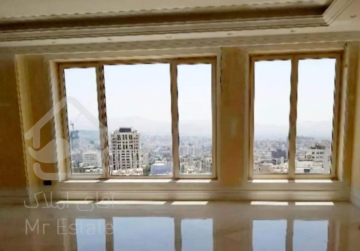 ۲۰۰ متر  شمالی جنوبی ۲ پارکینگ    اقدسیه