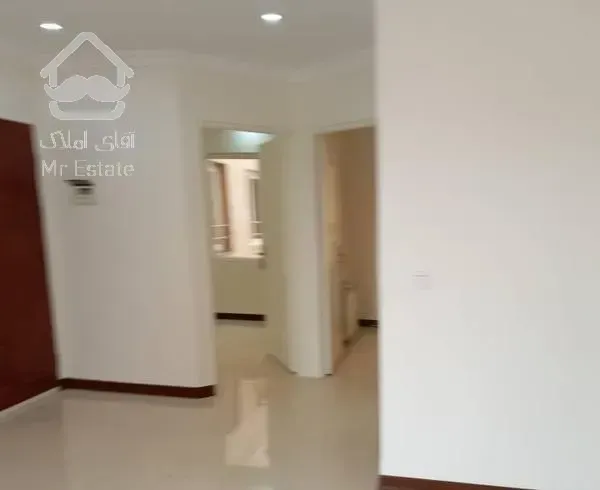 ۷۶متر / فول امکانات / سالن پرده خور رو به آفتاب