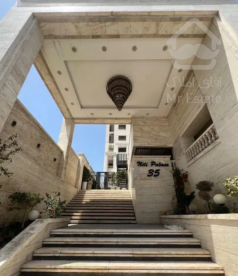 واحد ۱۹۲ متری نیلی پالاس