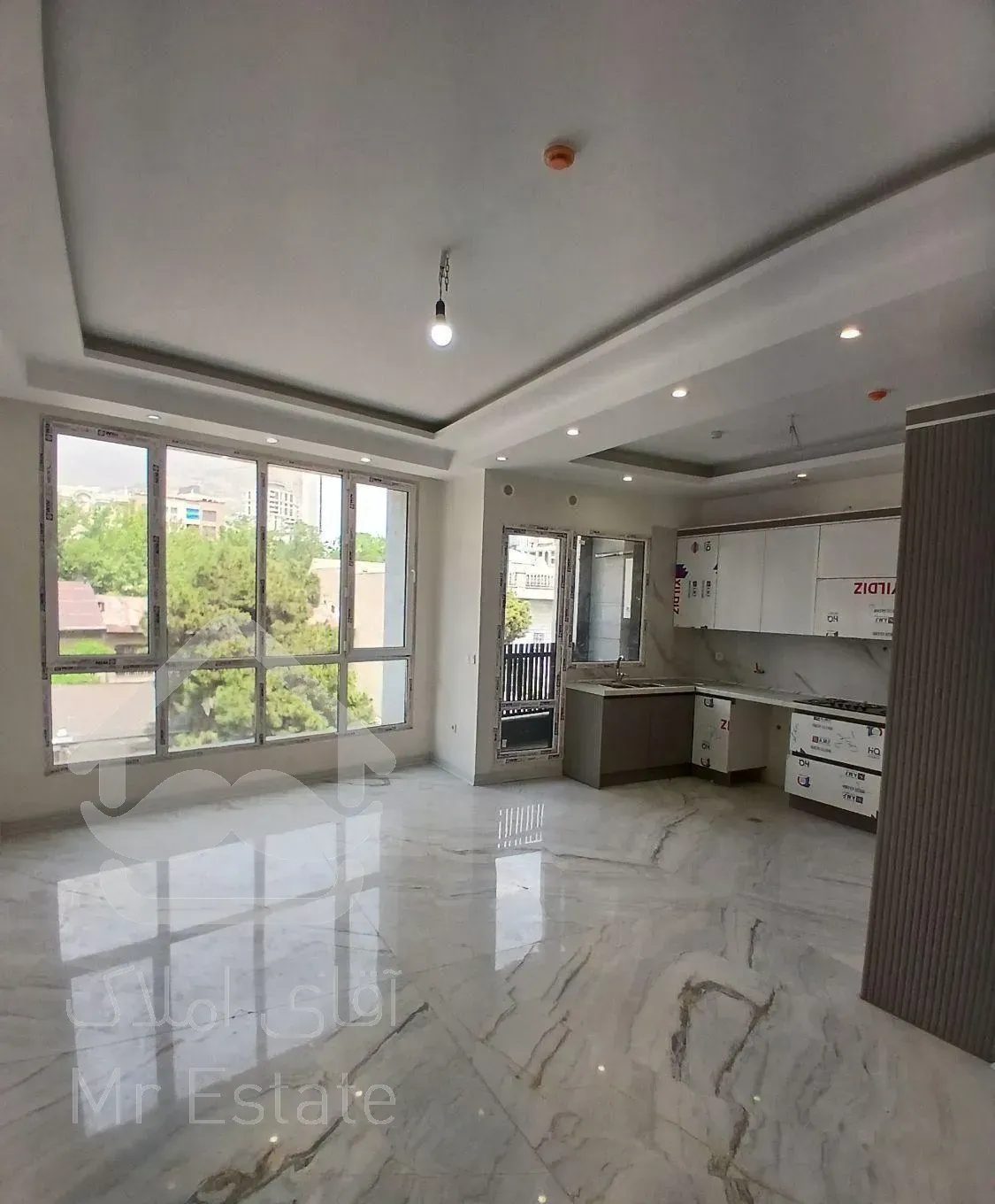 فروش آپارتمان ۷۵ متری ۱ خوابه در حکمت