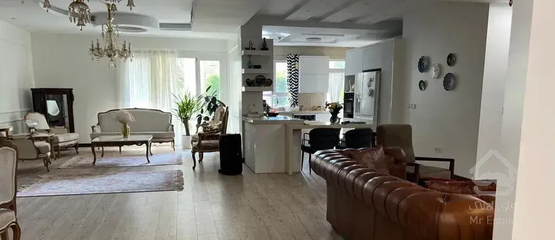 ۱۳۵ متر / ۲ خواب / ۲ پارکینگ سندی / آجودانیه