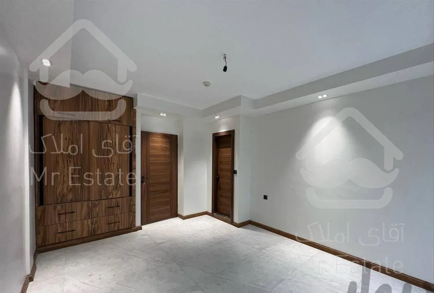 ۱۸۰ متر فول امکانات بر اصلی بلوار کشاورز