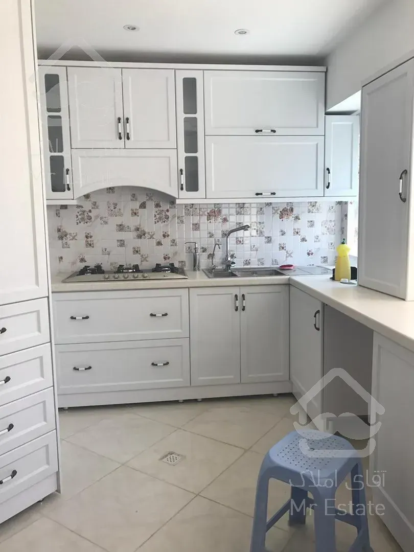 فروش واحد ۷۷ متری سند دار روبروی دریاچه