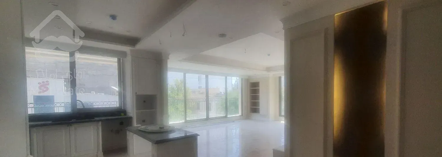 آپارتـمان ۲۵۰ متـر دونبـش اوایل هاشمیه (لاله)