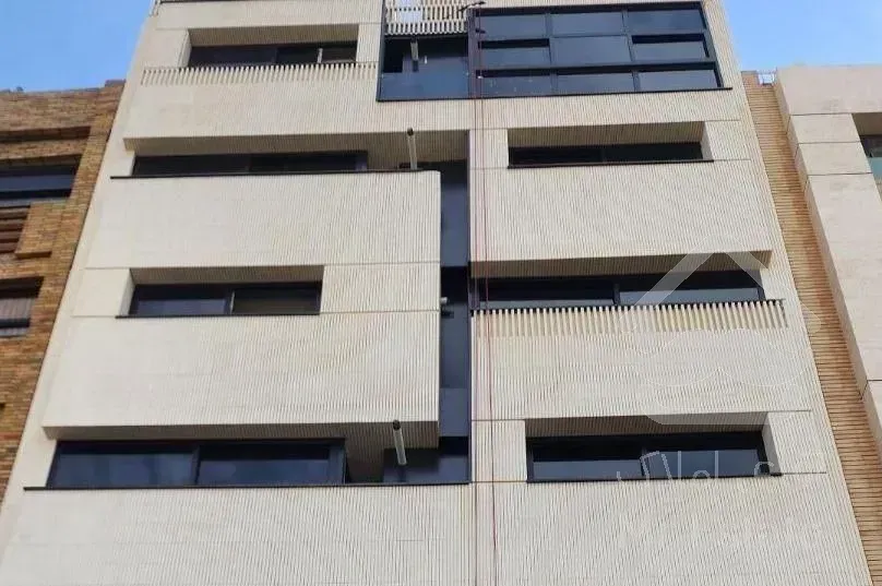 آپارتمان شیک/بر میرزا طاهر شرقی/ ۱۳۸ متری ۳ خوابه