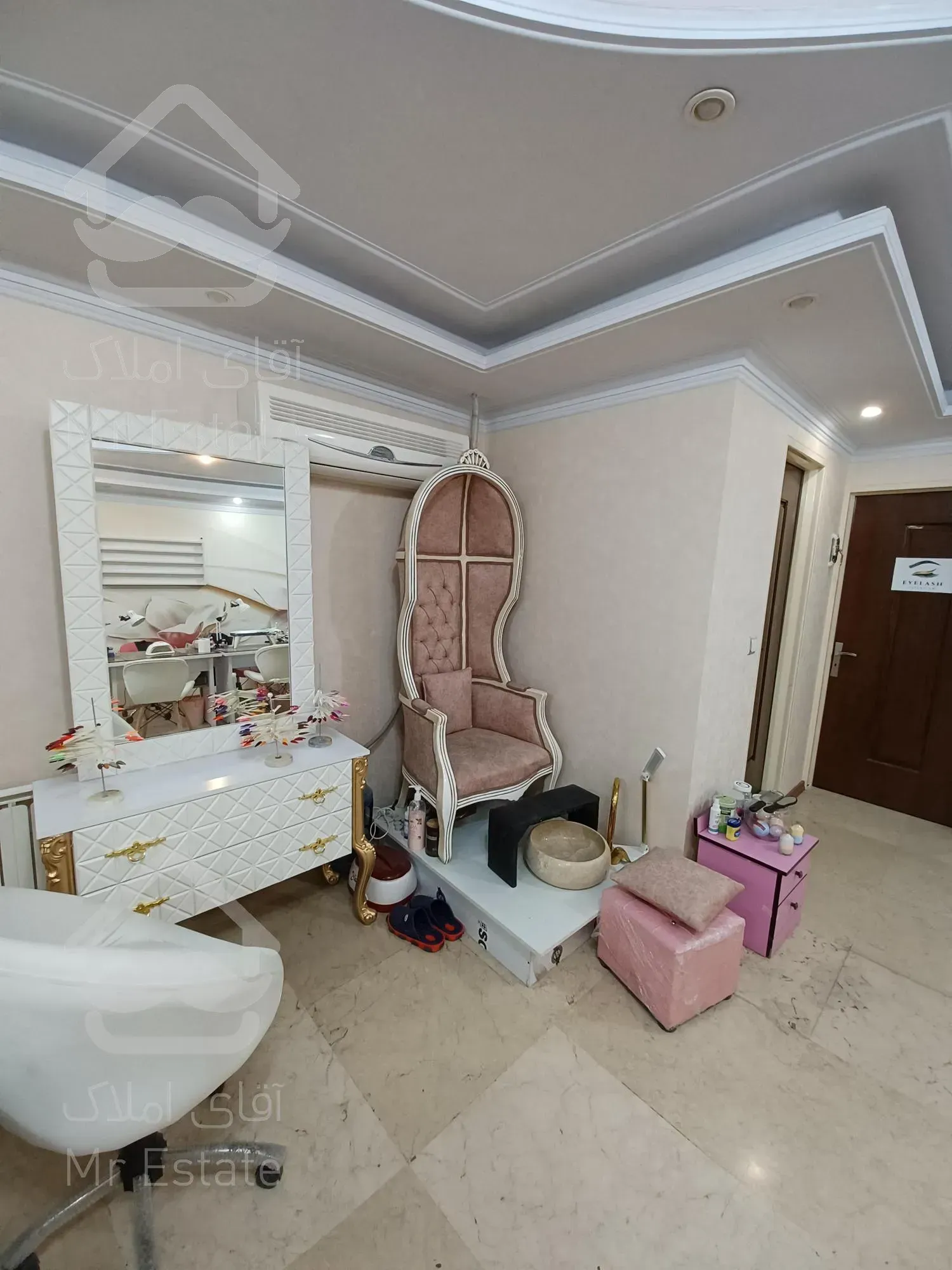 اجاره سالن زیبایی وناخن  سند اداری صادقیه کاشانی