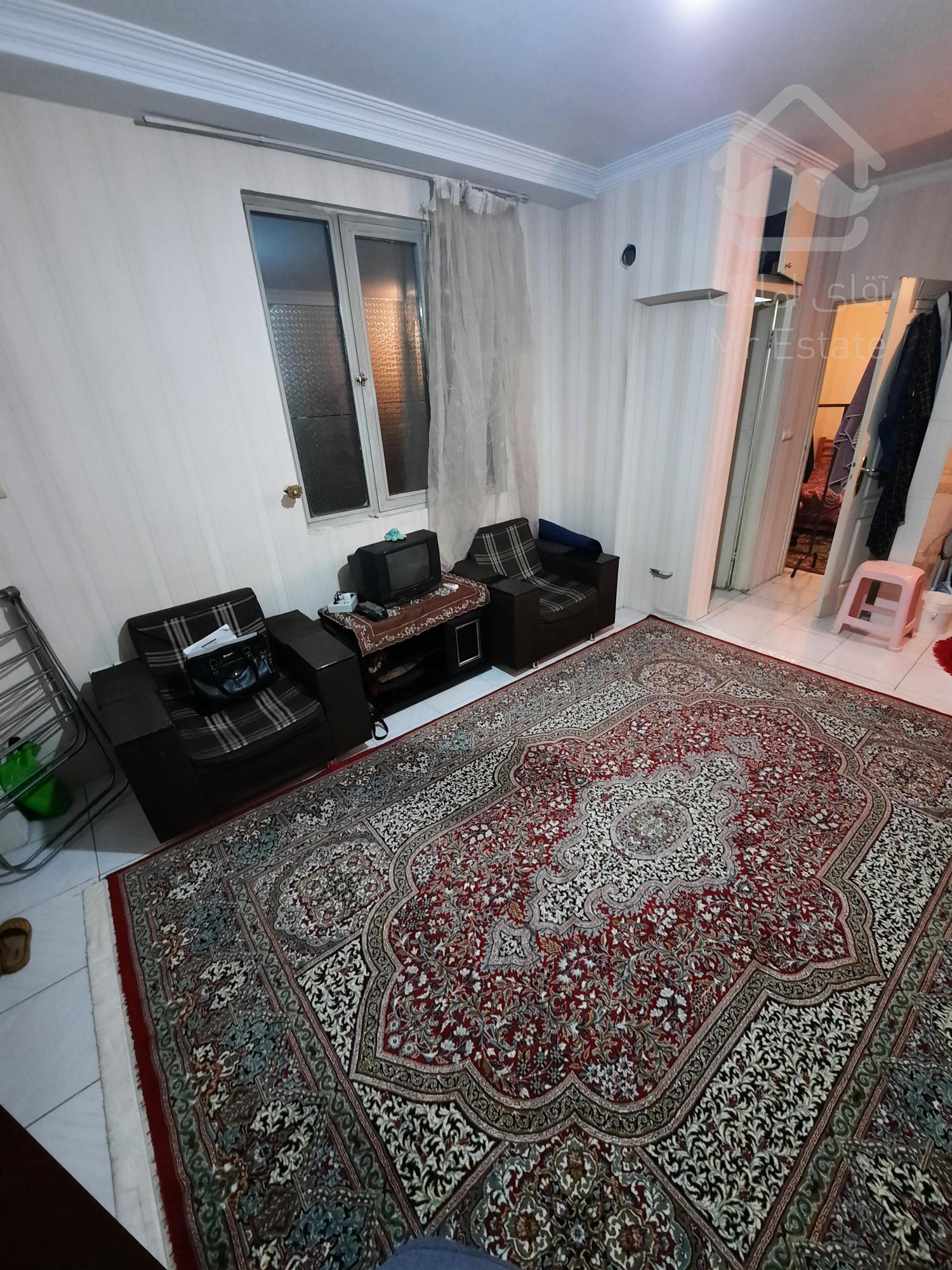 ۴۰ متر ،۱خواب/ فول امکانات/ ۱۰ ساله