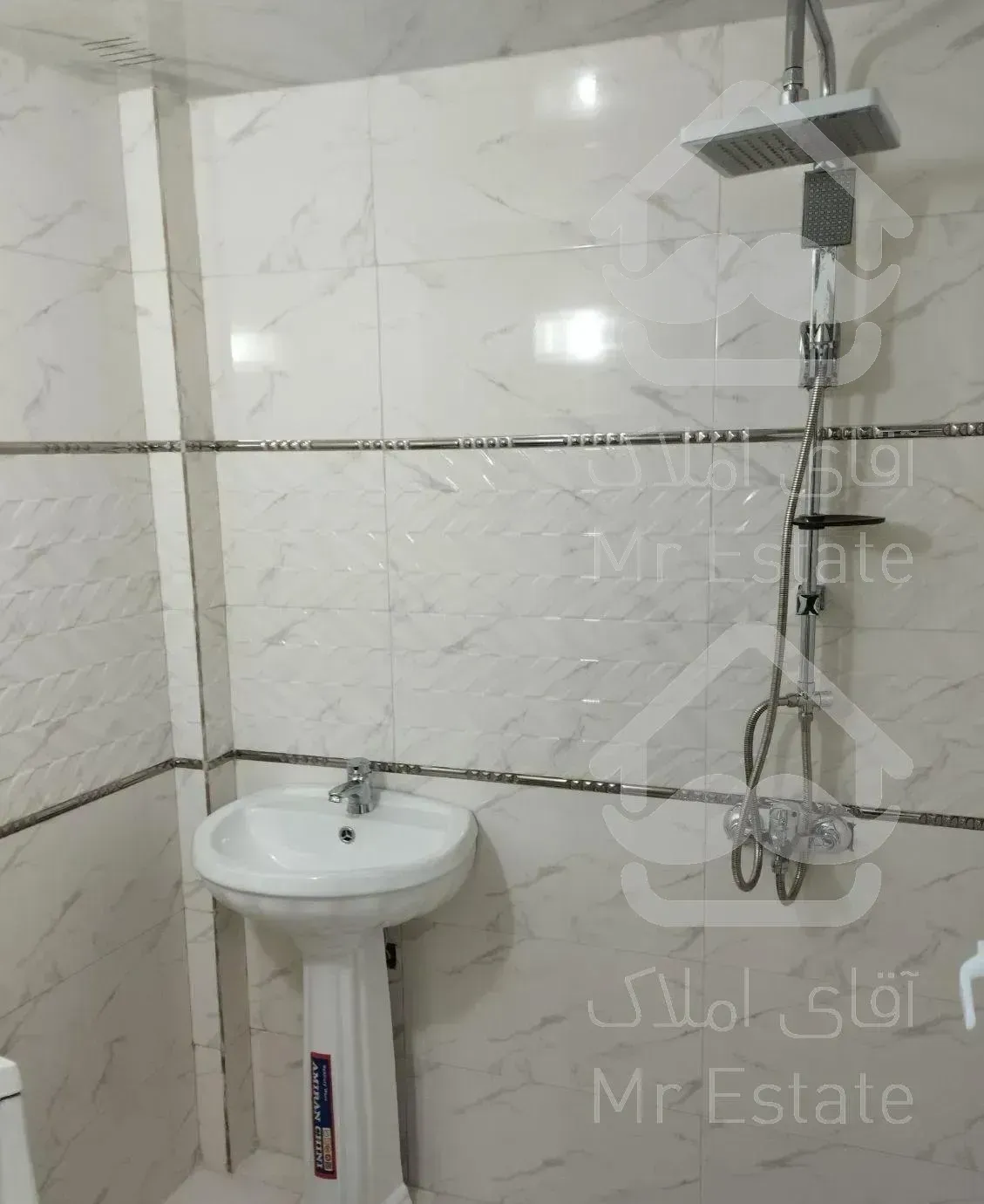 180متر ویلایی شهری فول امکانات،خیابان استقلال