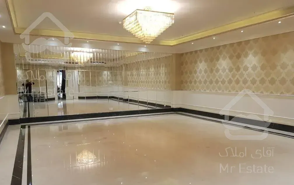 فروش آپارتمان فرمانیه شرقی ۳۰۰ متر برج باغ