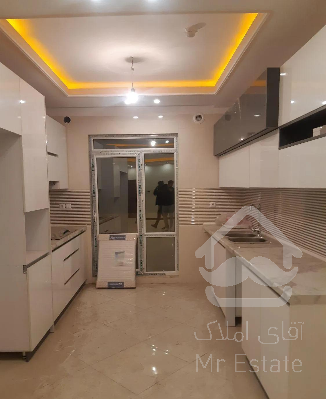 ۵۳متر روبه آفتاب مشاعات تمیز، بازسازی شده