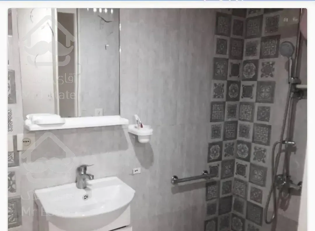 نصرت شرقی، ۶۳ متر، ۲ خواب