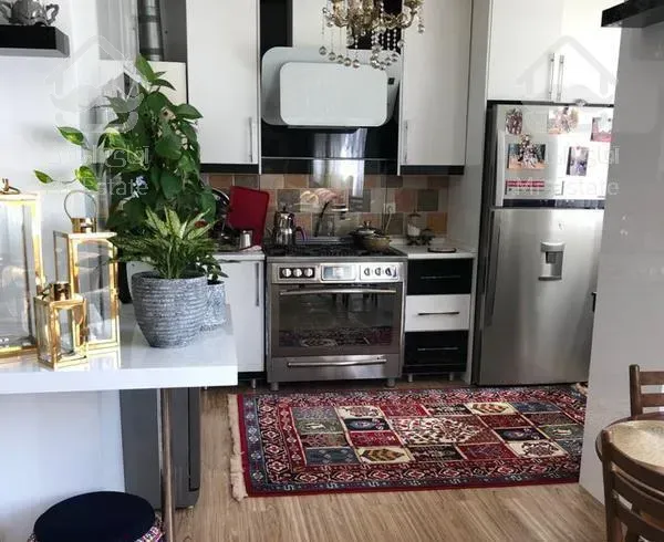 آپارتمان ۹۰ متری در خواجو