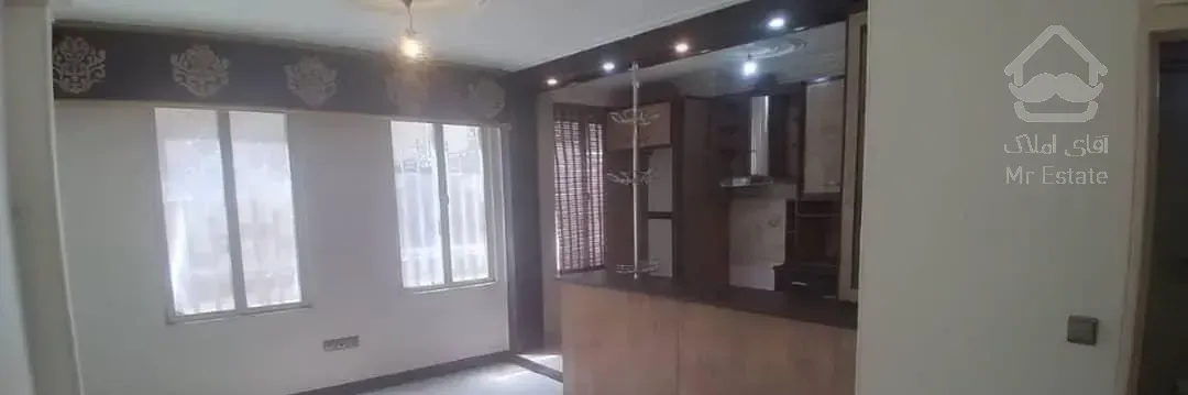 آپارتمان ۵۲ متری، ۲ خوابه، طبقه اول