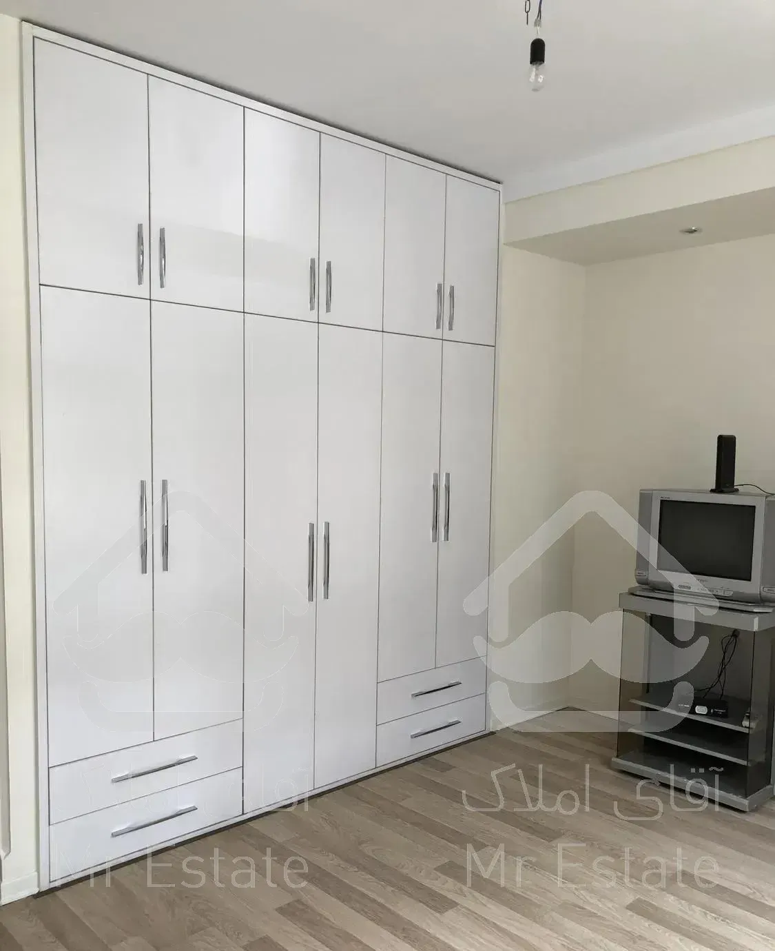 اپارتمان ٢ ساله کلید نخورده ١٢٠ متری