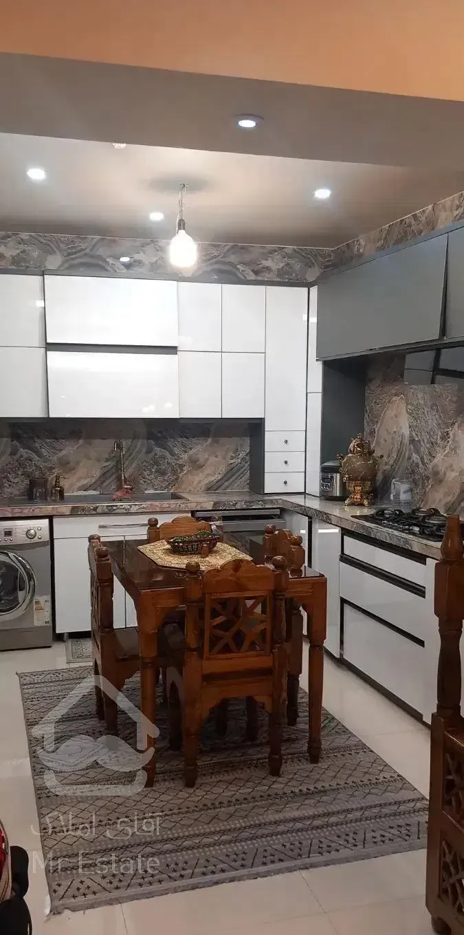 اجاره آپارتمان/۱۲۰متر/دو خواب/فروغی