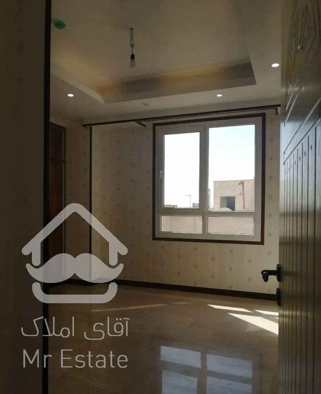 133 متر 3 خواب / کلید نخورده / کوی بیمه