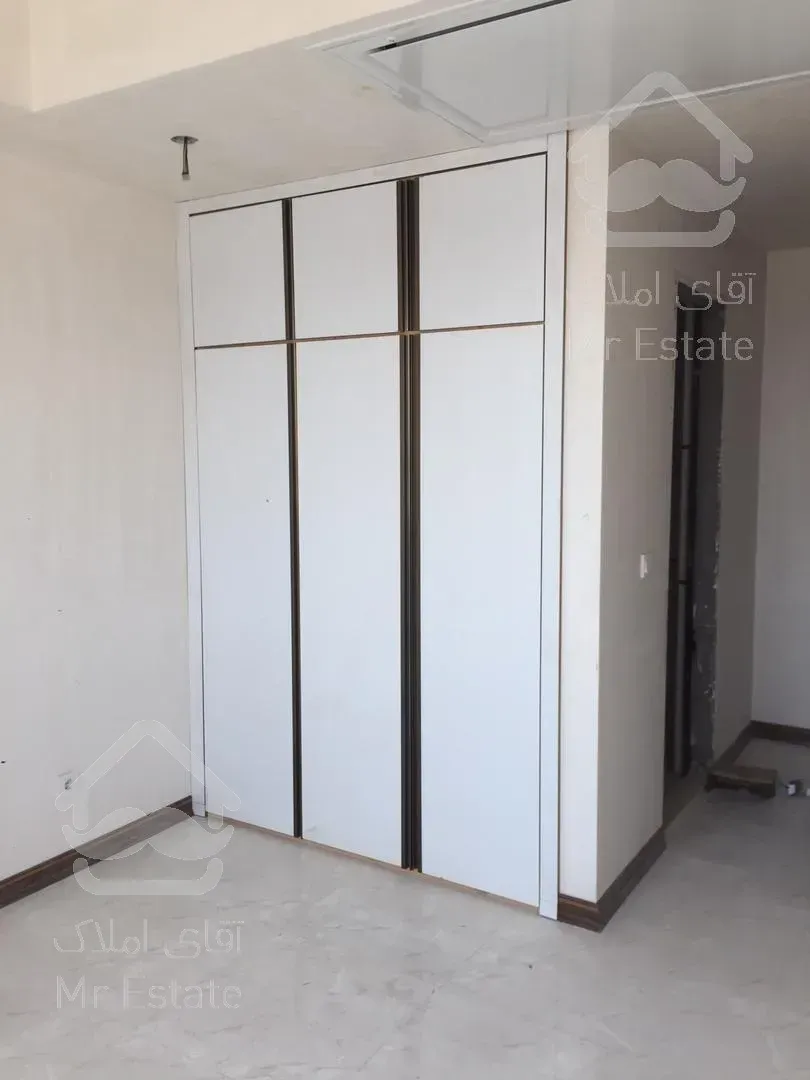 فروش یک واحد مسکونی به متراژ۱۴۰متر طبقه ۱۹