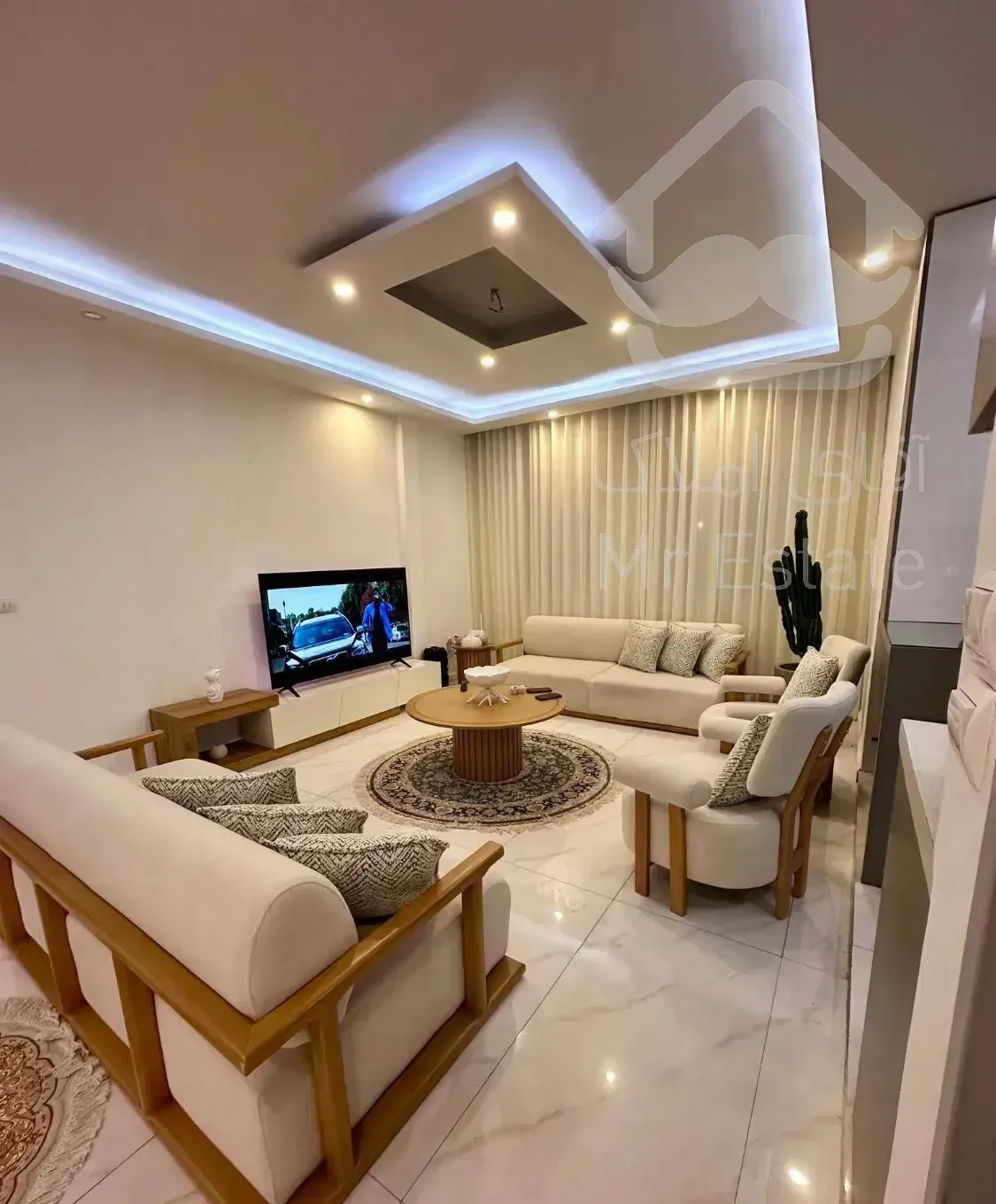 ۸۳ متر/ ۲ خواب/ بازسازی شده/فول امکانات