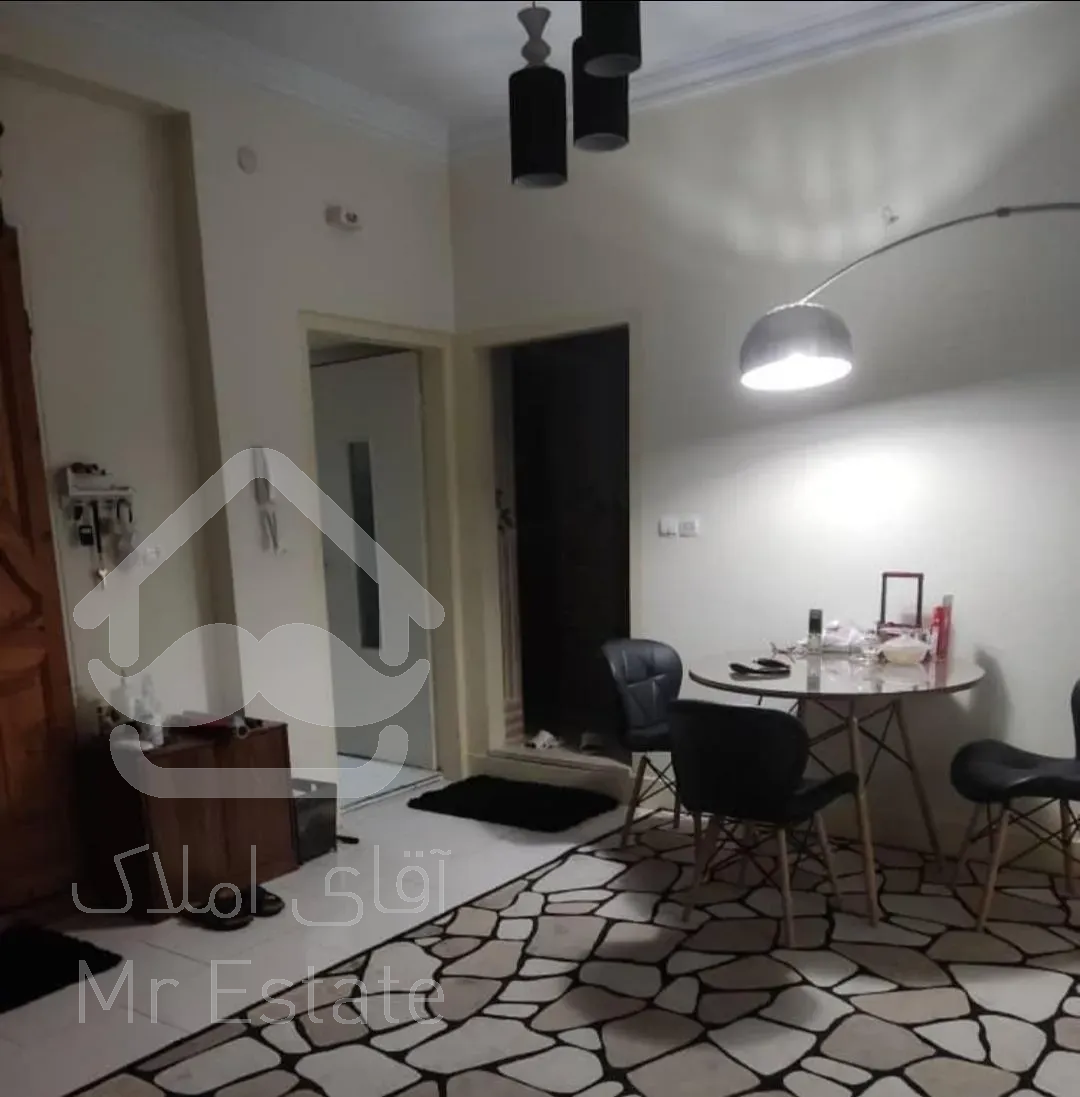 ۱۰۷ متری روبروی خیابان ایتالیا