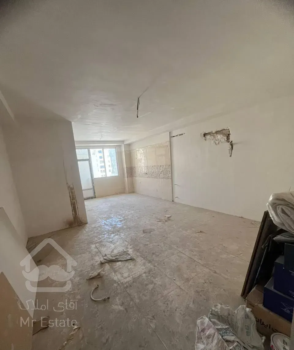 فروش ۹۰متر کلید نخورده/ ۲خواب/ فول امکانات