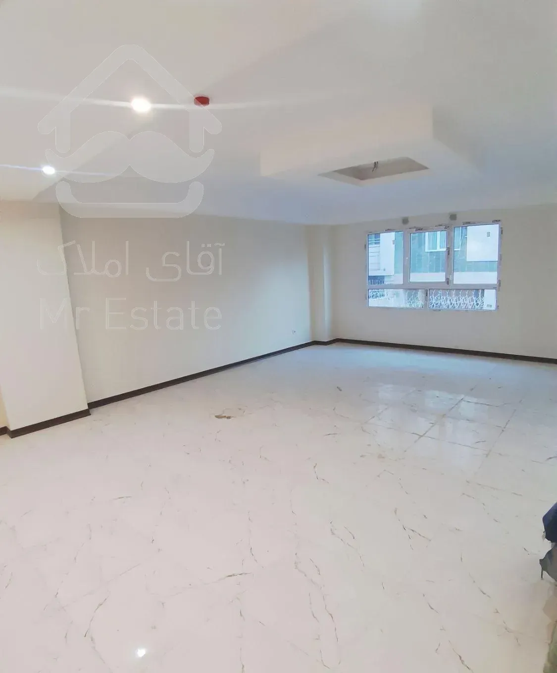 103 متر کلید نخورده . لطفعلی خانی