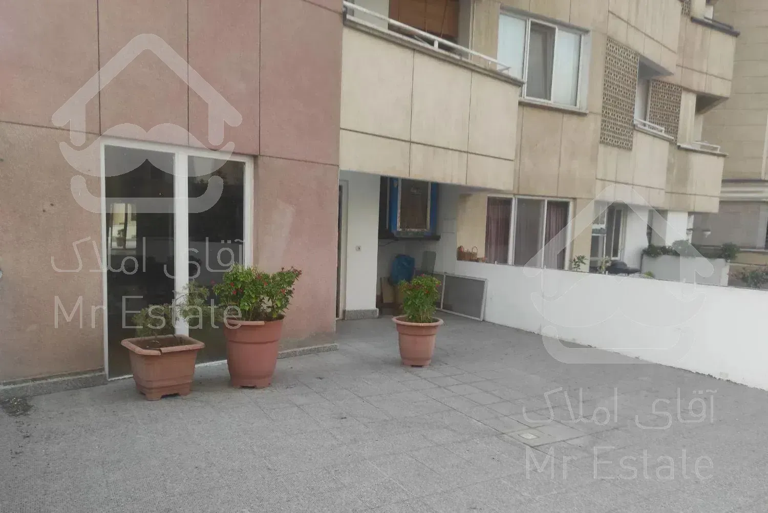 130متر/2خواب/حیاط اختصاصی/کوی فراز/سعادت اباد