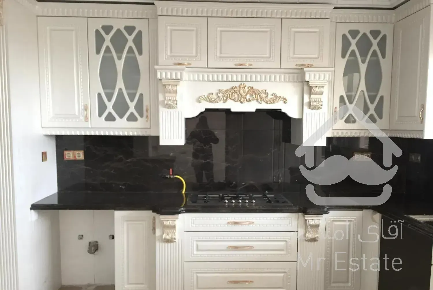 هروی 200متر 3خواب مستر تک واحدی 2پارکینگ نور جنوب