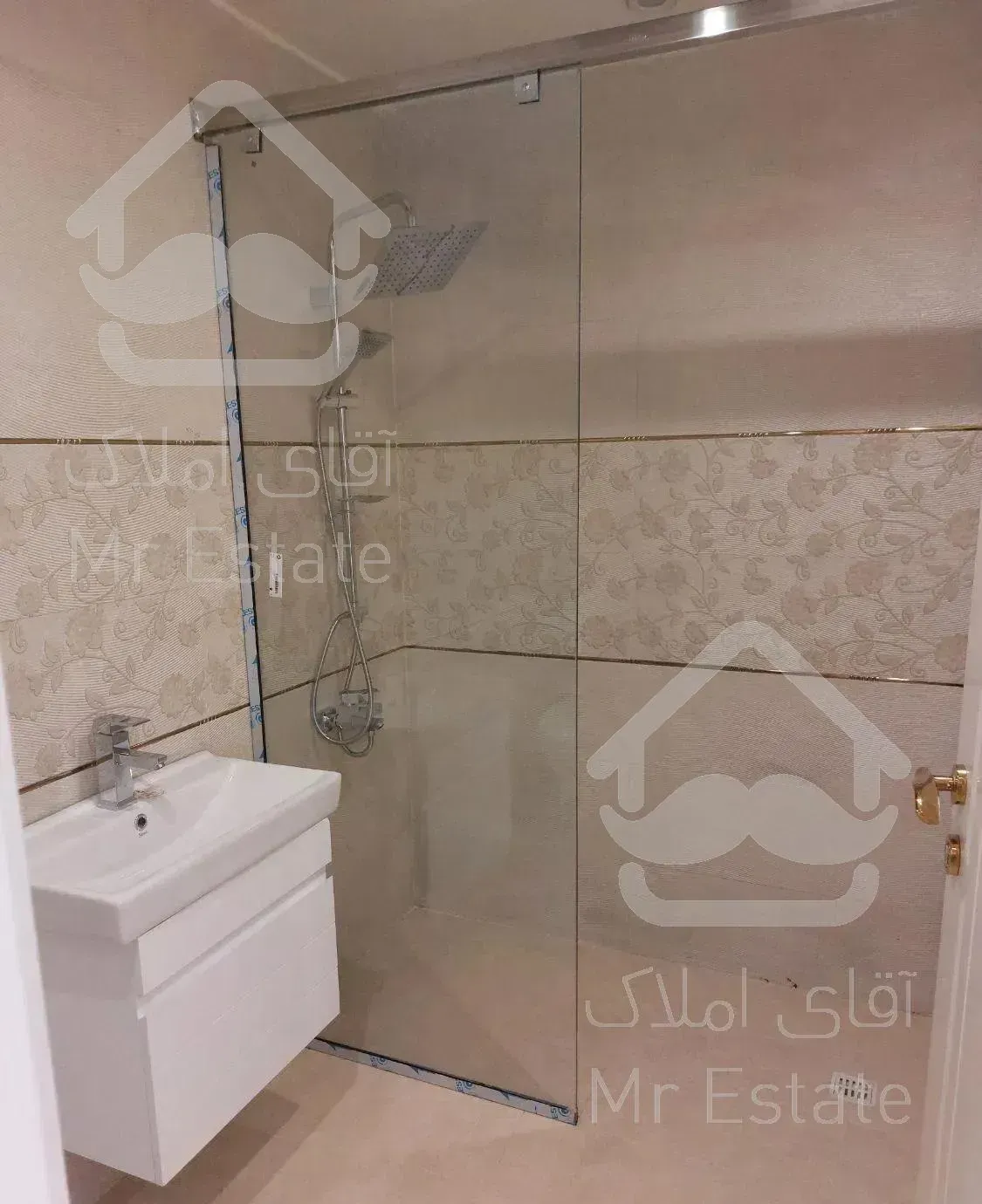 قلهک ، دولت ( ۱۸۵متر  نوساز  تکواحد )