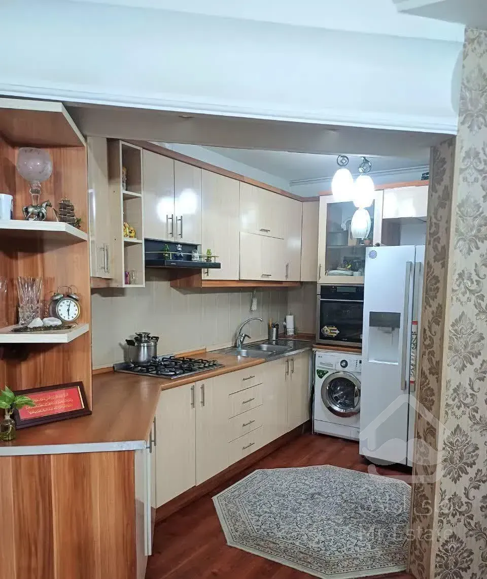 فروش آپارتمان ۷۰ متری ۲ خوابه طبقه دوم هاشمیه