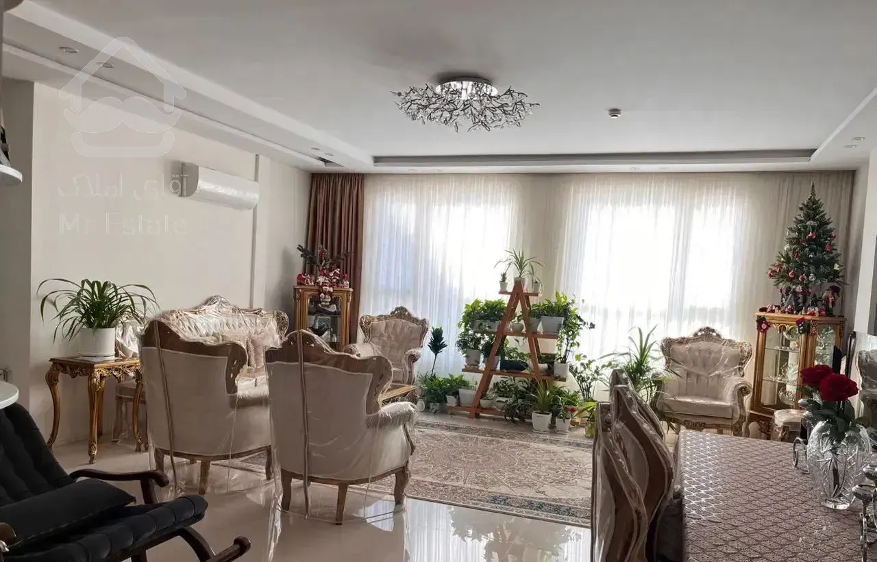 ۱۲۵ متر سه خواب / دو نبش همه خواب ها نورگیر مستقیم