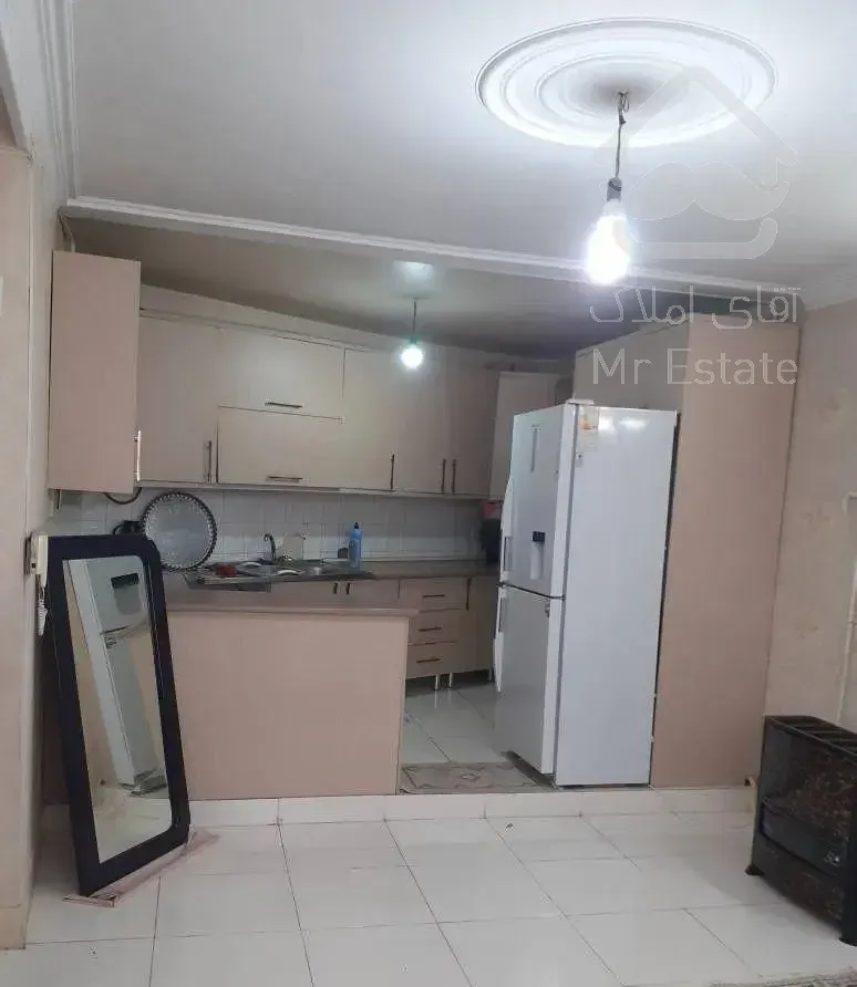 ۵۲متری /طبقه دوم / تخلیه /روبرو متروجوادیه