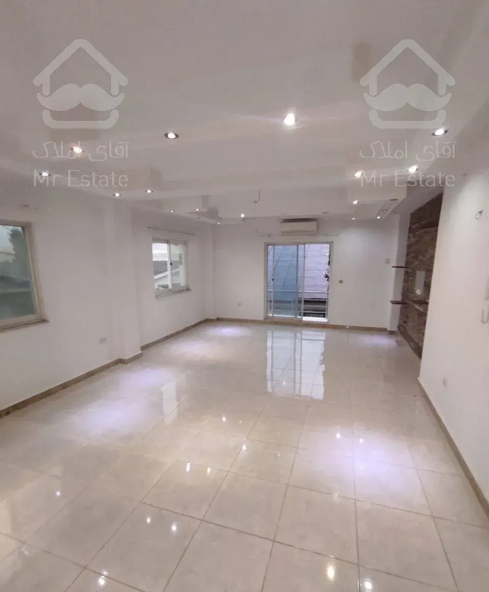 آپارتمان ۱۳۰متر ط۱ تک واحدی واقع چالوس خ ۱۷شهریور